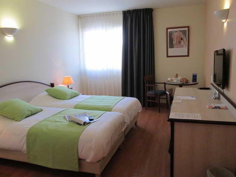 Hôtel Ariane Istres Buitenkant foto