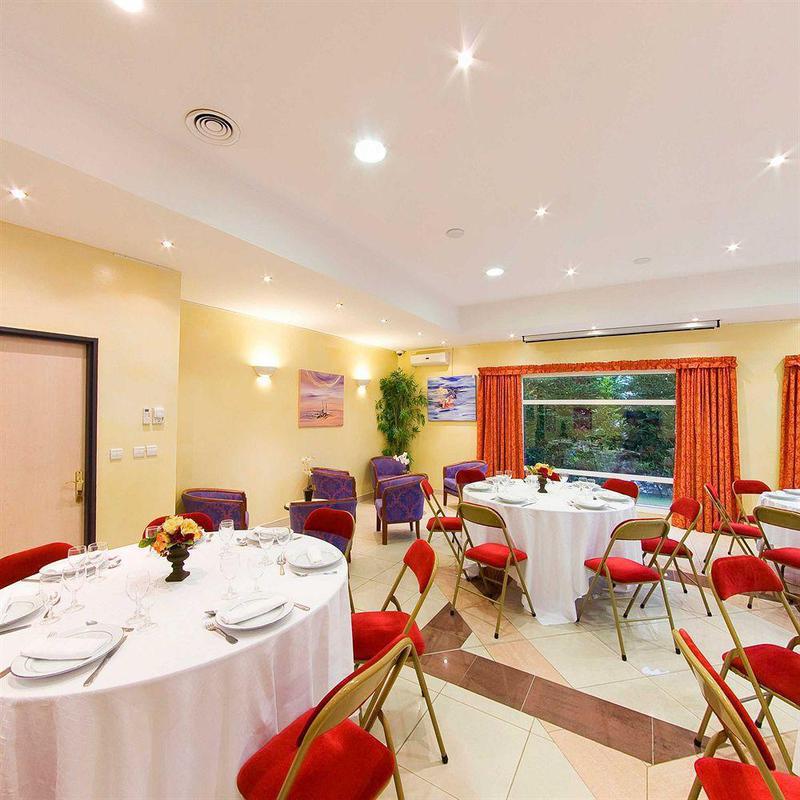 Hôtel Ariane Istres Buitenkant foto
