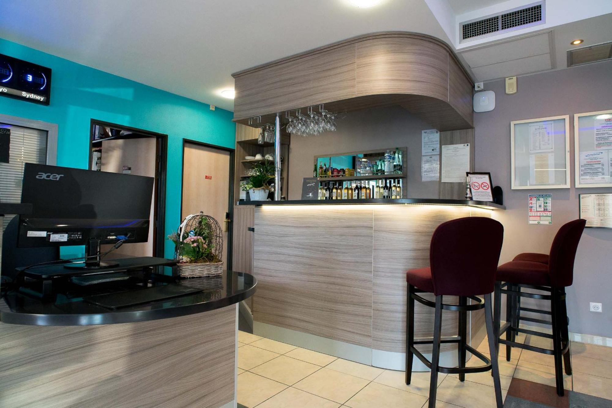 Hôtel Ariane Istres Buitenkant foto